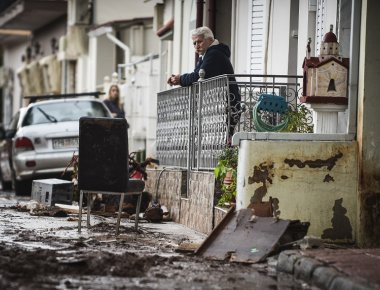 Δήμαρχος Μάνδρας: «Το αντιπλημμυρικό πρέπει να γίνει αύριο το πρωί» (βίντεο)